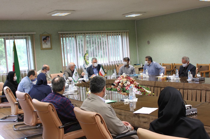 جلسه مزایده عمومی اجاره مجتمع مرغ مادر ، کارخانه جوجه کشی و کارخانه خوراک دام و طیور و آبزیان شرکت سفیدرود به شماره فراخوان 5099001220000002 در مورخ 99/7/14 برگزار شد
