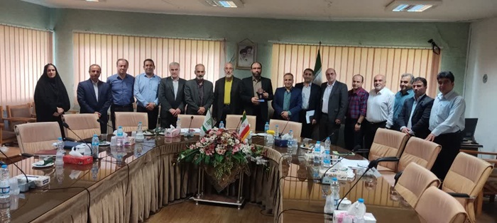 جلسه شورای مدیران ستادی و تولیدی و تقدیر از مدیران برتر نیمه نخست سال 1404شرکت سفیدرود 